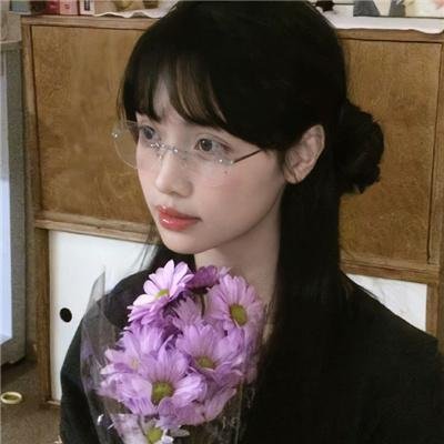 圈养的妇女